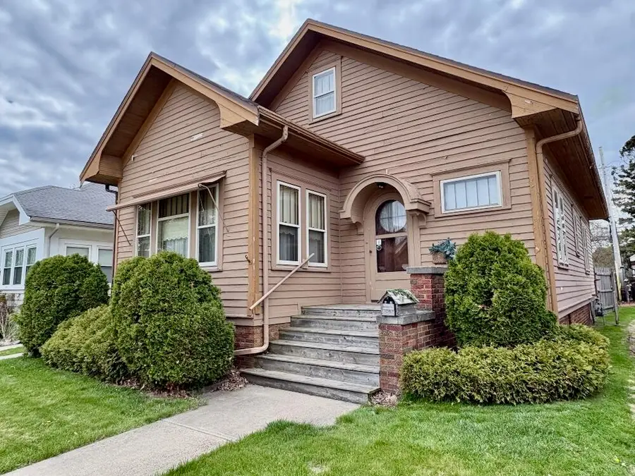 2610 Lasalle St, Racine, WI 53402 - #2