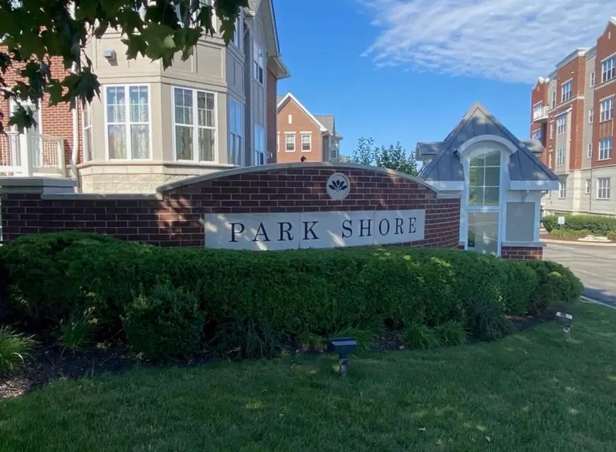 3862 S Lake Dr, Saint Francis, WI 53235 - #2