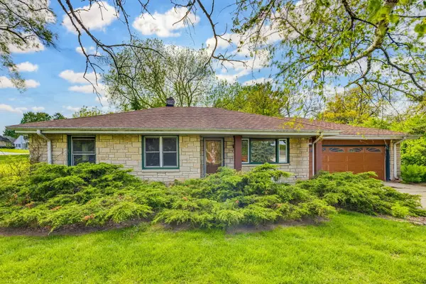 1005 Harvey Ave, Brookfield, WI 53005