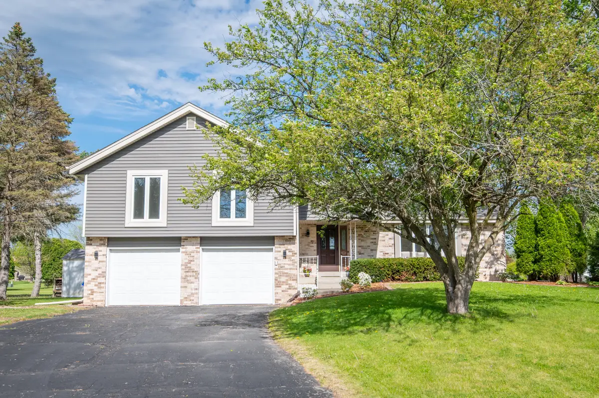 W356N5886 Meadow Ct, Oconomowoc, WI 53066 - #1