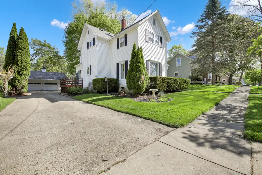 19 Elm St, Fort Atkinson, WI 53538 - #2