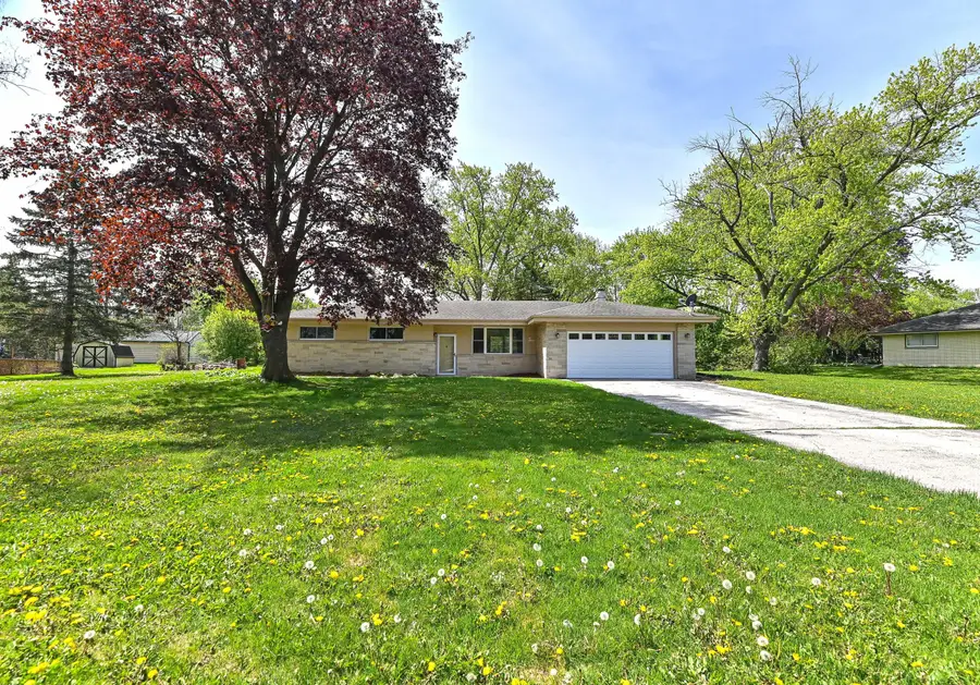 N79W15709 Charles Ct, Menomonee Falls, WI 53051 - #2