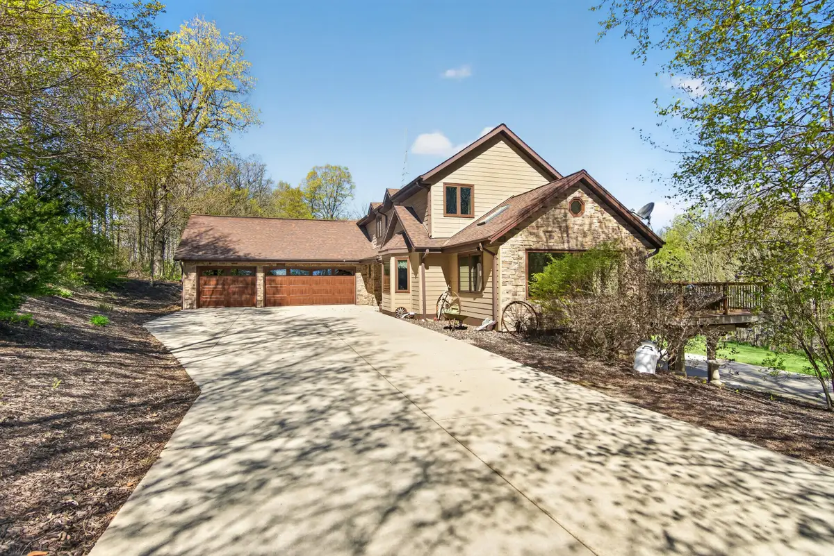 9355 St Kilian Hts, Wayne, WI 53002 - #1
