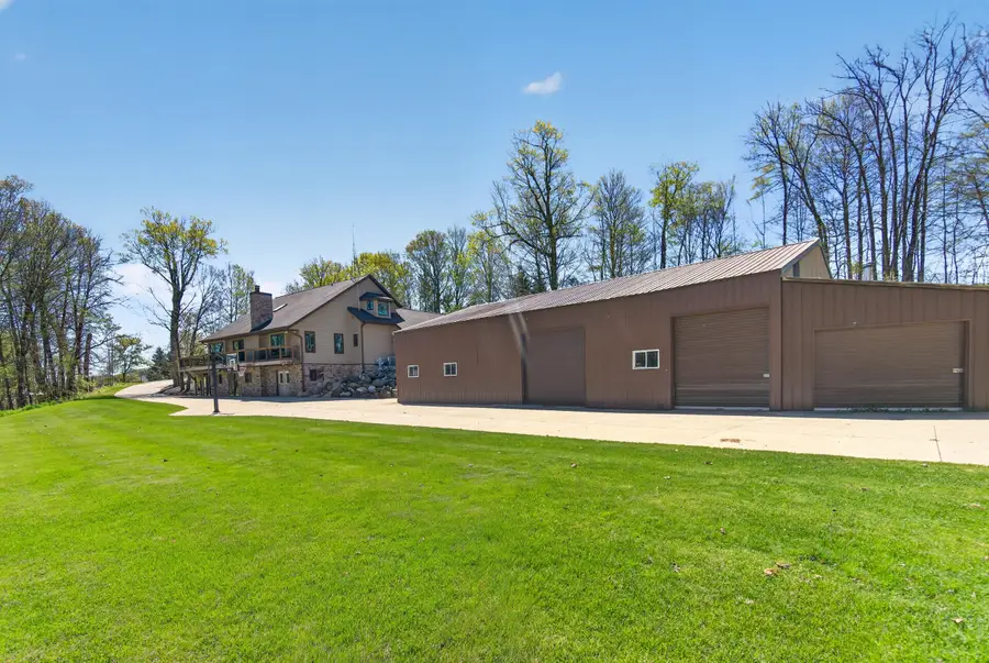 9355 St Kilian Hts, Wayne, WI 53002 - #2
