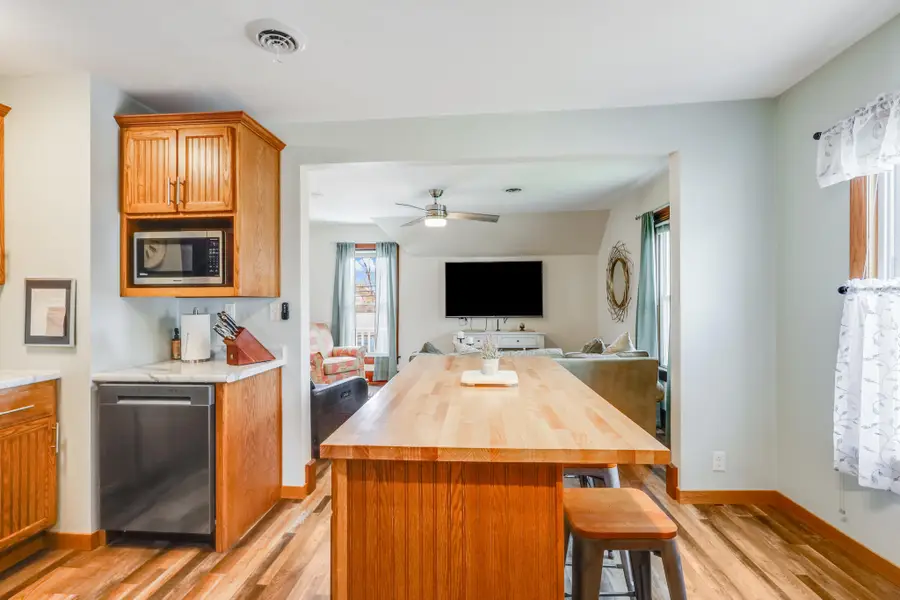 211 E Main St, Mishicot, WI 54228 - #2
