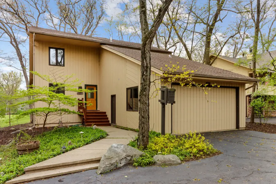 152 Saint Andrews Trl, Fontana, WI 53125 - #2