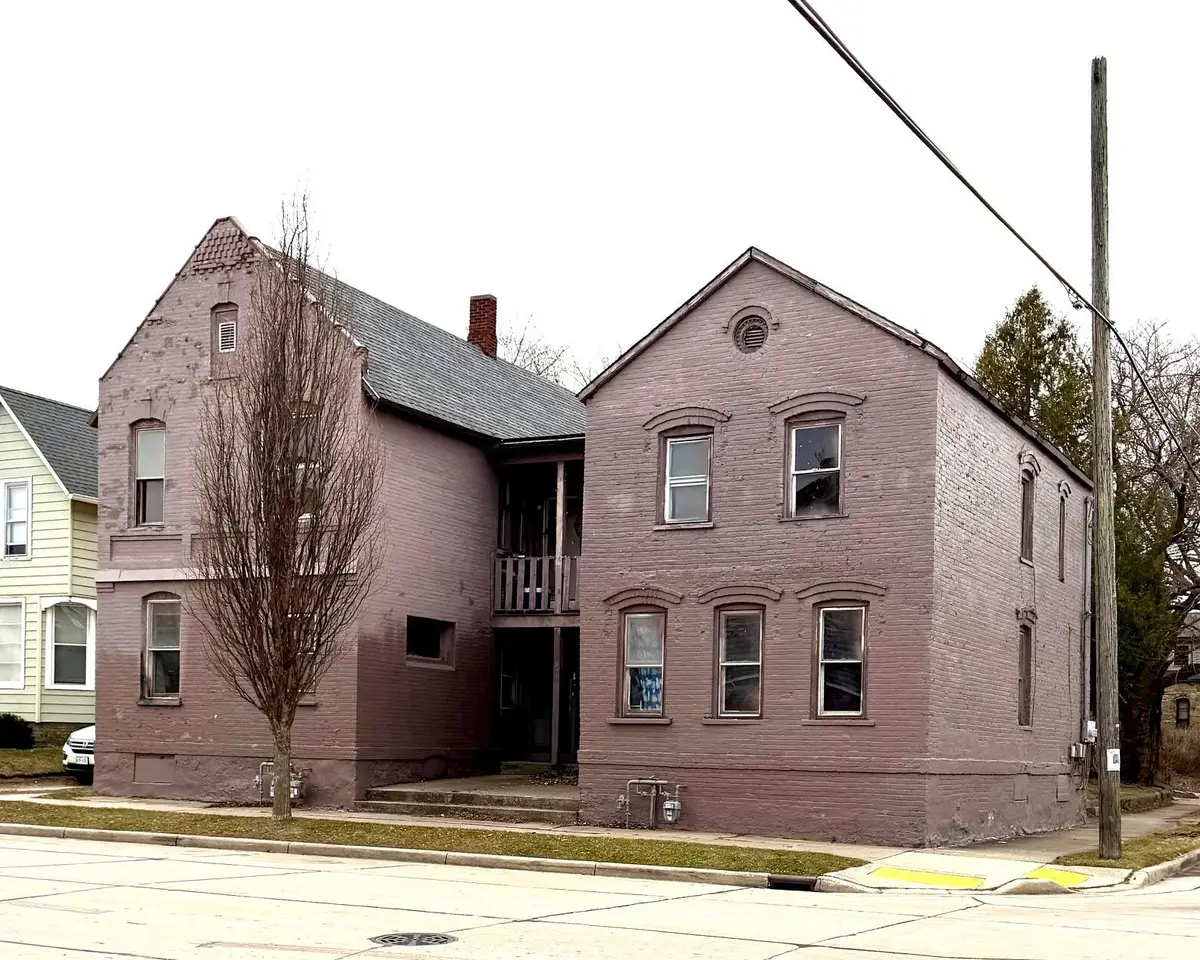1840 N Wisconsin St, Racine, WI 53402 - #1
