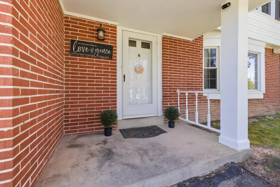 1633 Spruce St, Grafton, WI 53024 - #3