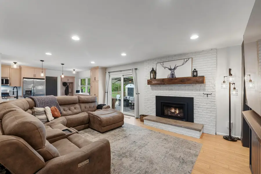 14675 Santa Rosa Dr, Brookfield, WI 53005 - #3