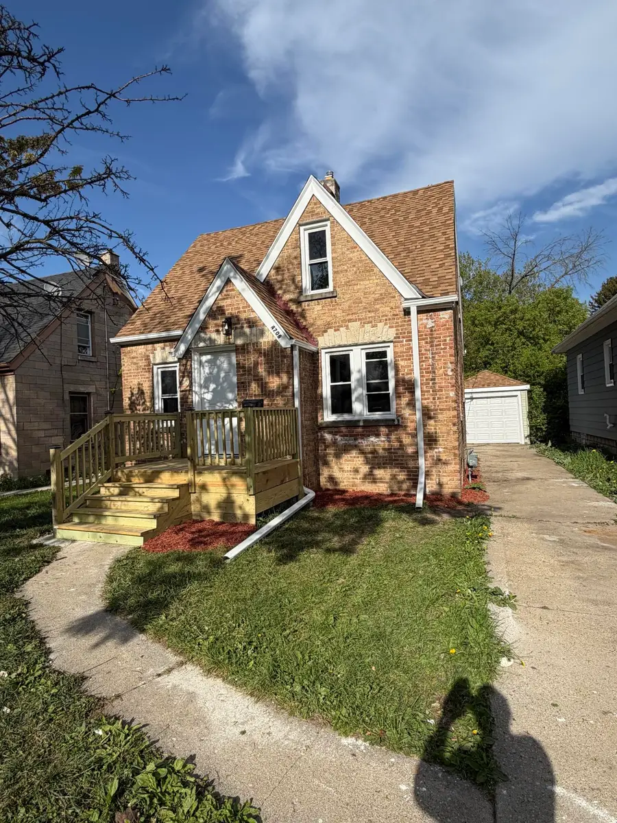 4706 N 57th St, Milwaukee, WI 53218 - #2