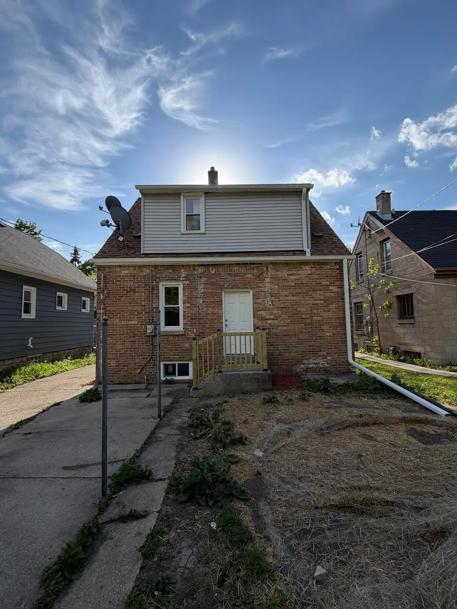 4706 N 57th St, Milwaukee, WI 53218 - #3