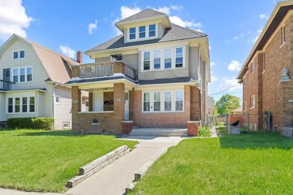 2850 N 51st St, Milwaukee, WI 53210 - #1