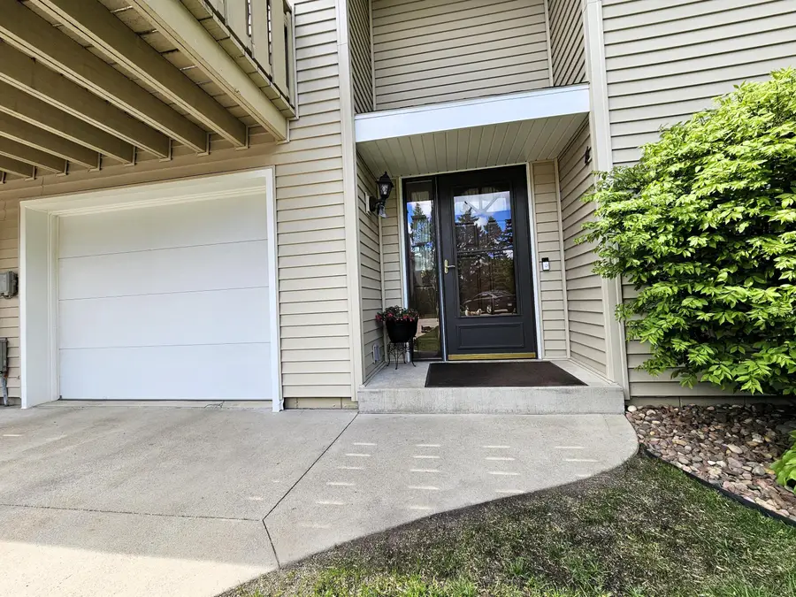 6440 S Crabapple Ct, Oak Creek, WI 53154 - #3
