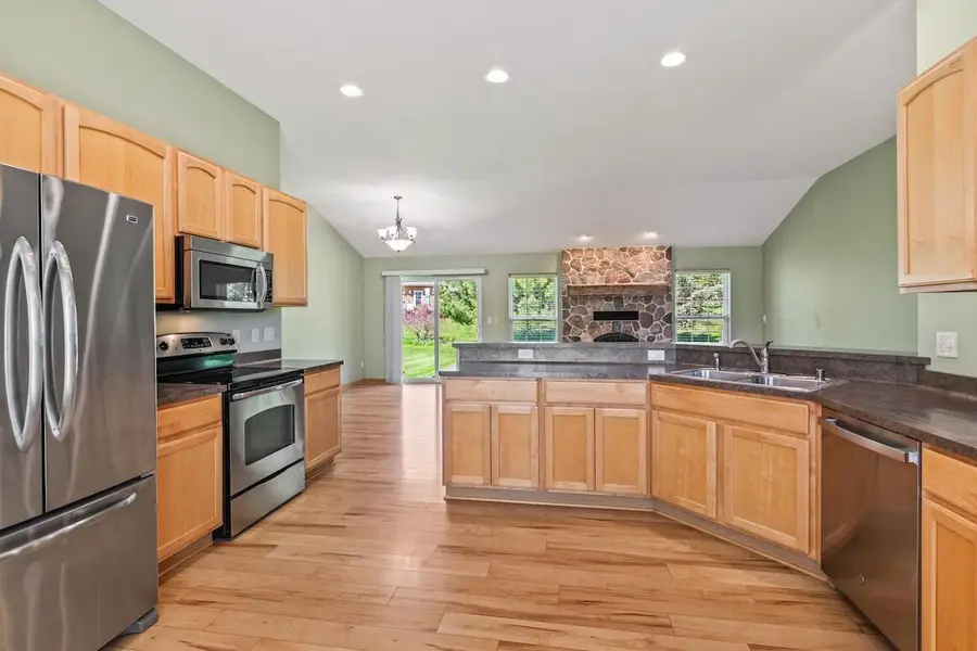 1280 Wrenfield Way, Oconomowoc, WI 53066 - #2