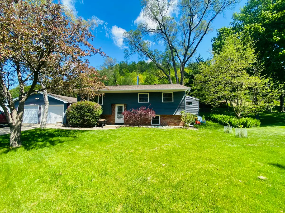 4001 Starlite Dr, Shelby, WI 54601 - #1