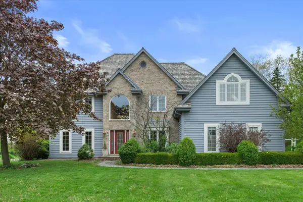 4715 Hasting Dr, Brookfield, WI 53045