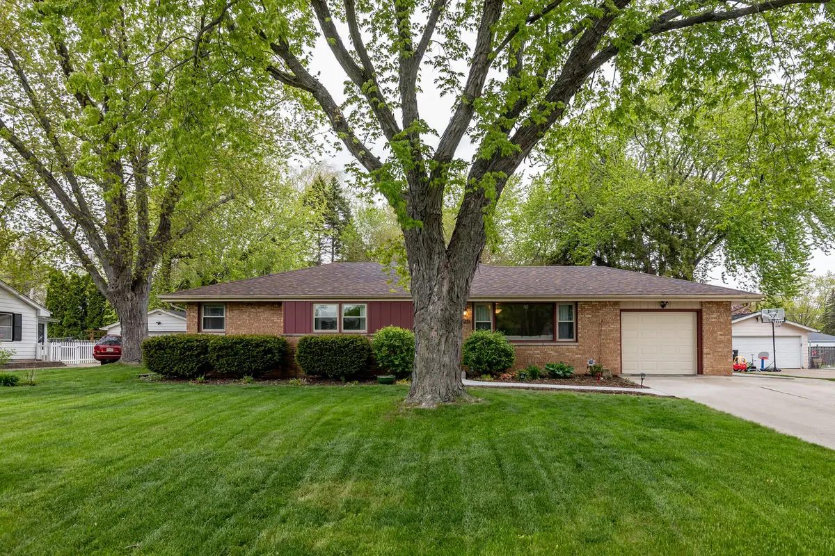 5324 W Wabash Ave, Brown Deer, WI 53223 - #1