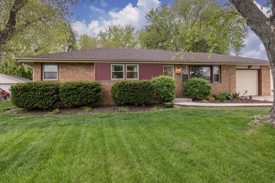 5324 W Wabash Ave, Brown Deer, WI 53223 - #3
