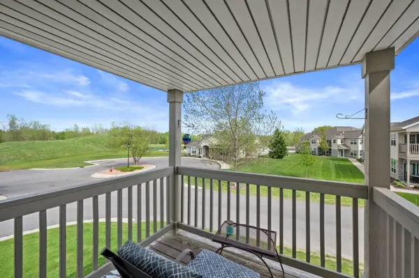 N17W26495 Meadowgrass Cir, Pewaukee, WI 53072