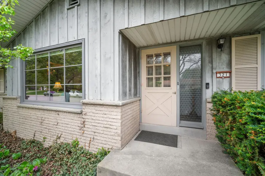 321 W Birch Ave, Glendale, WI 53217 - #2