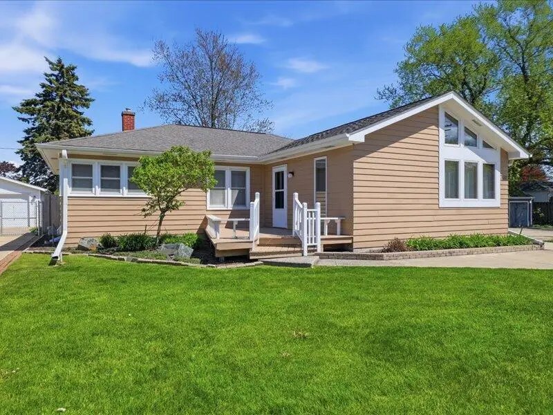 3117 N Main St, Racine, WI 53402 - #1