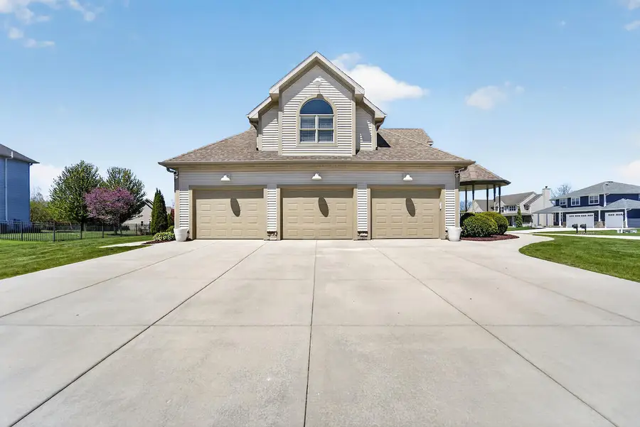 2726 Avalon Ct, Mount Pleasant, WI 53406 - #2