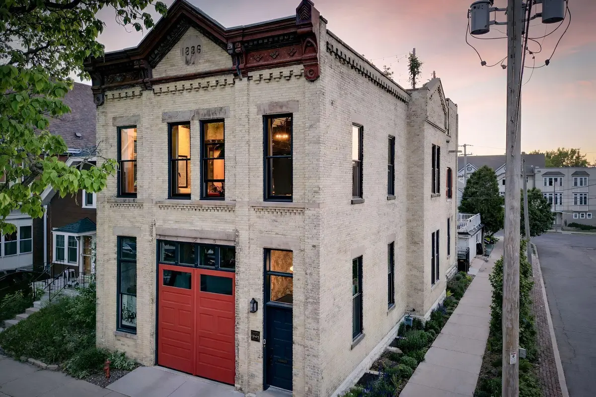 1945 N Bartlett Ave, Milwaukee, WI 53202 - #1