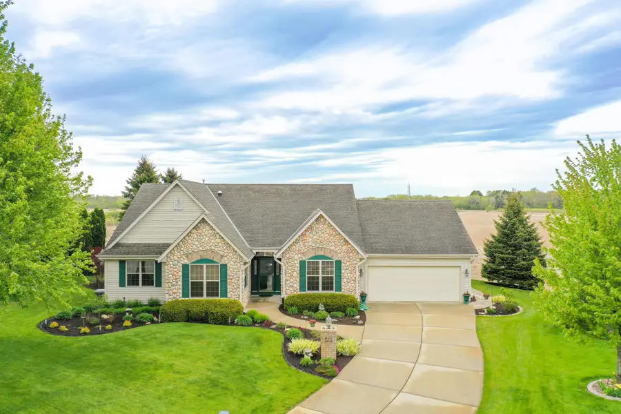 W125S8568 Country View Ct, Muskego, WI 53150 - #2