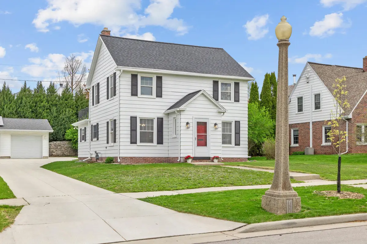 526 Pinetree Rd, Kohler, WI 53044 - #1