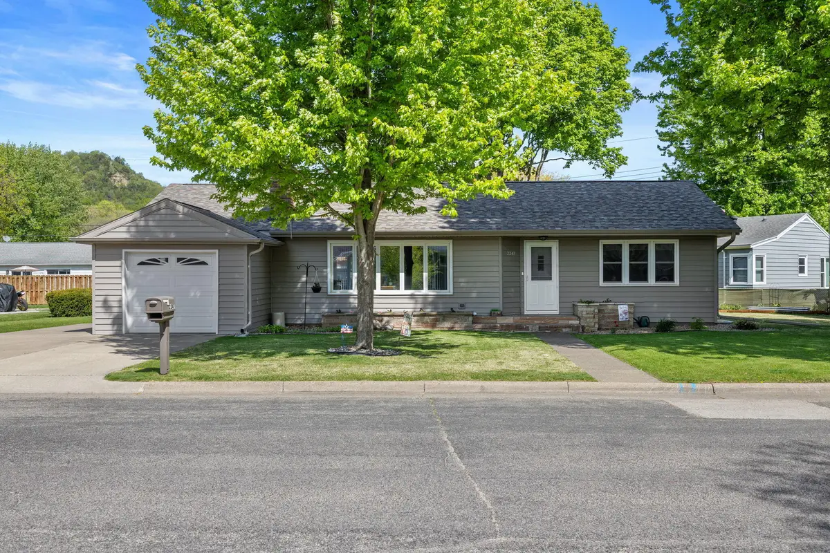 2247 Sisson Dr, La Crosse, WI 54601 - #1