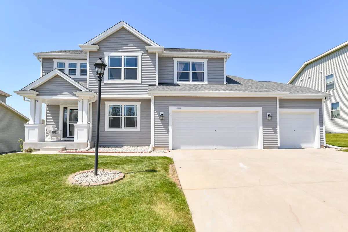 7317 N Cassie Ave, Milwaukee, WI 53224 - #1