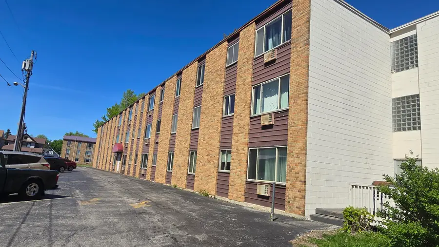 1615 60th St, Kenosha, WI 53140 - #2