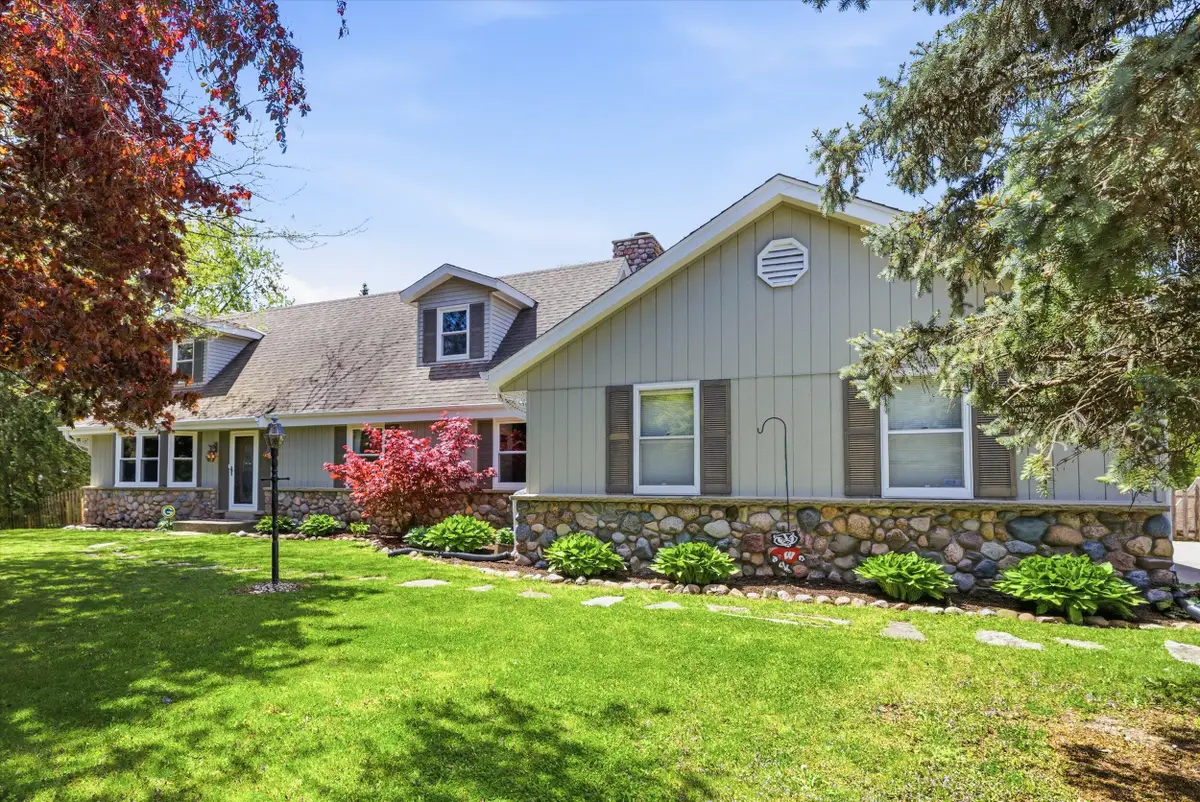 W169N9873 Nigbor Dr, Germantown, WI 53022 - #1