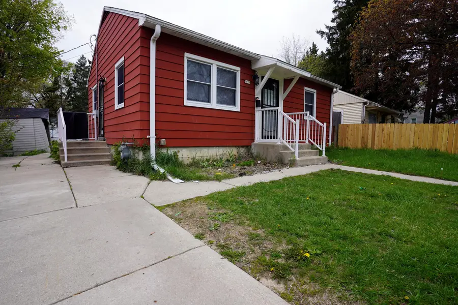 5075 N 50th St, Milwaukee, WI 53218 - #2