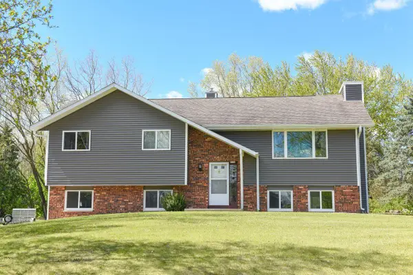 4107 Scarborough Dr, Richfield, WI 53076