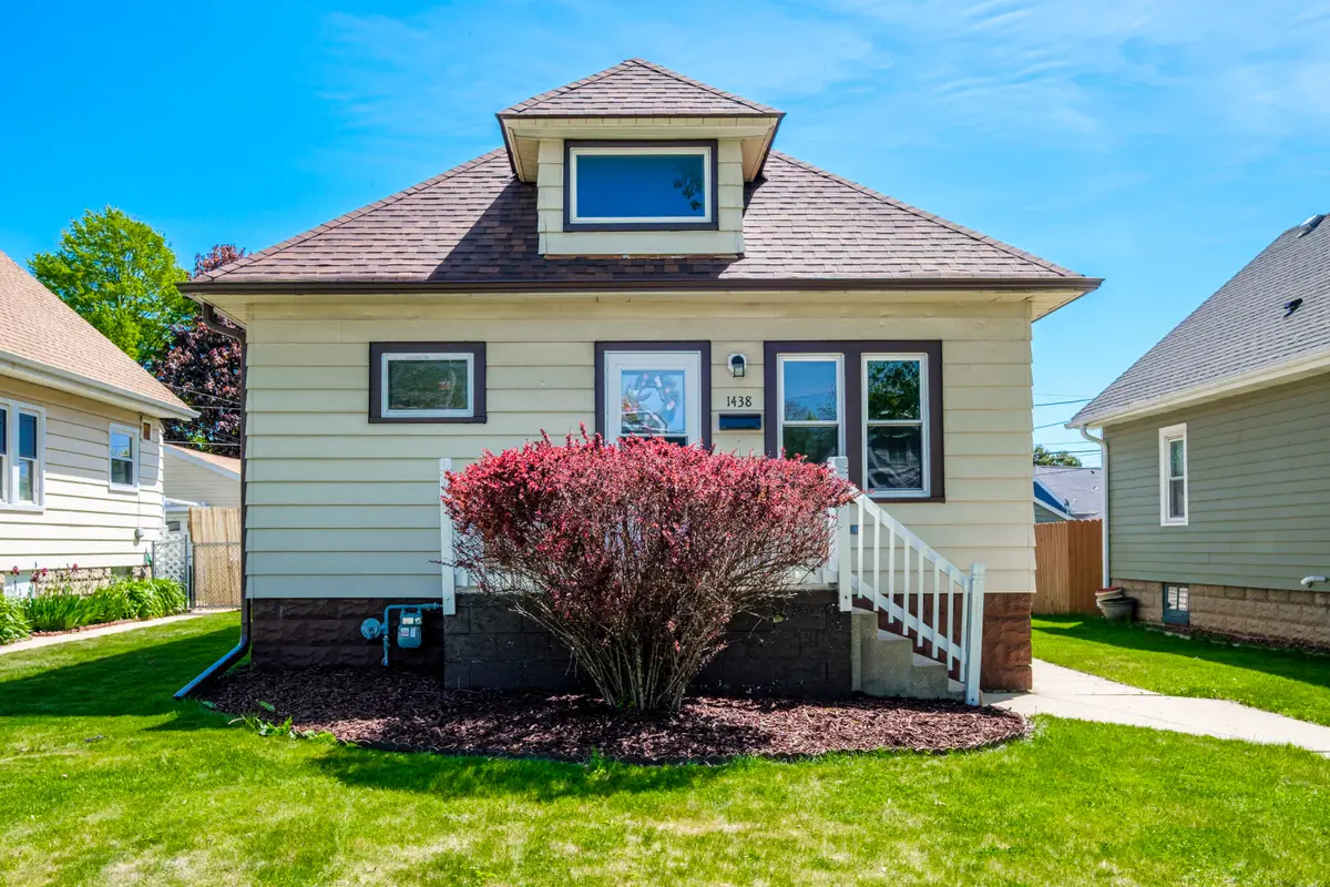1438 S 95th St, West Allis, WI 53214 - #1