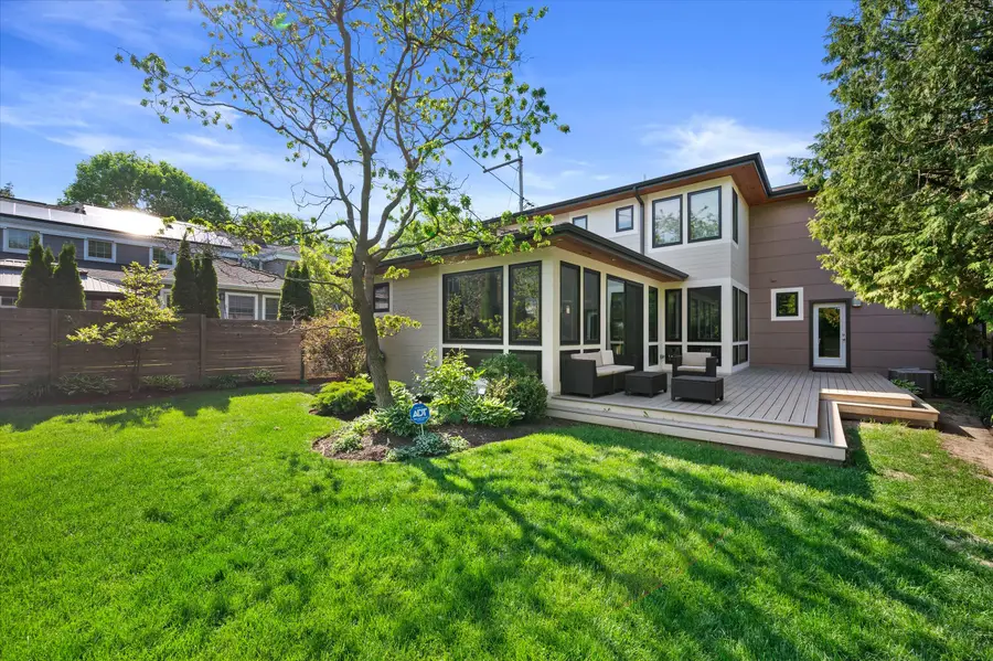 122 W Devon St, Whitefish Bay, WI 53217 - #3