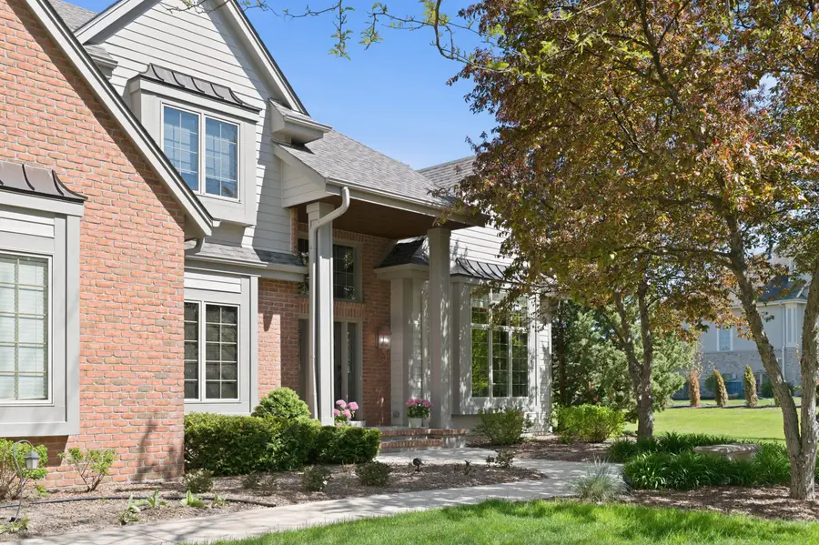 1267 Mary Hill Cir, Hartland, WI 53029 - #2