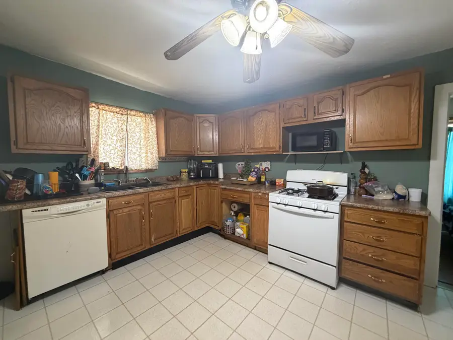 1439 S 10th St, Sheboygan, WI 53081 - #2