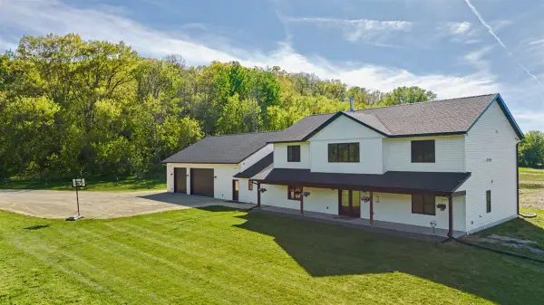 W5778 Koss Rd, Onalaska, WI 54650