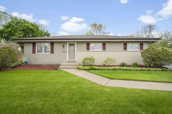 533 Oakland Ave, Mukwonago, WI 53149