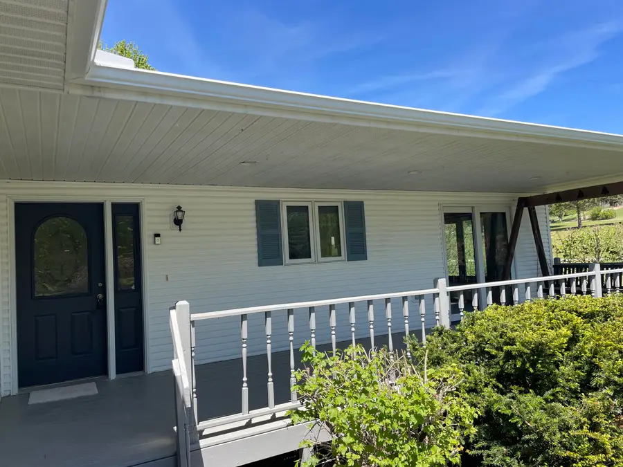 11411 Flavin Rd, Greenfield, WI 54660 - #2