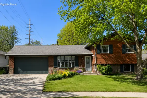 2118 Canary St, West Bend, WI 53090