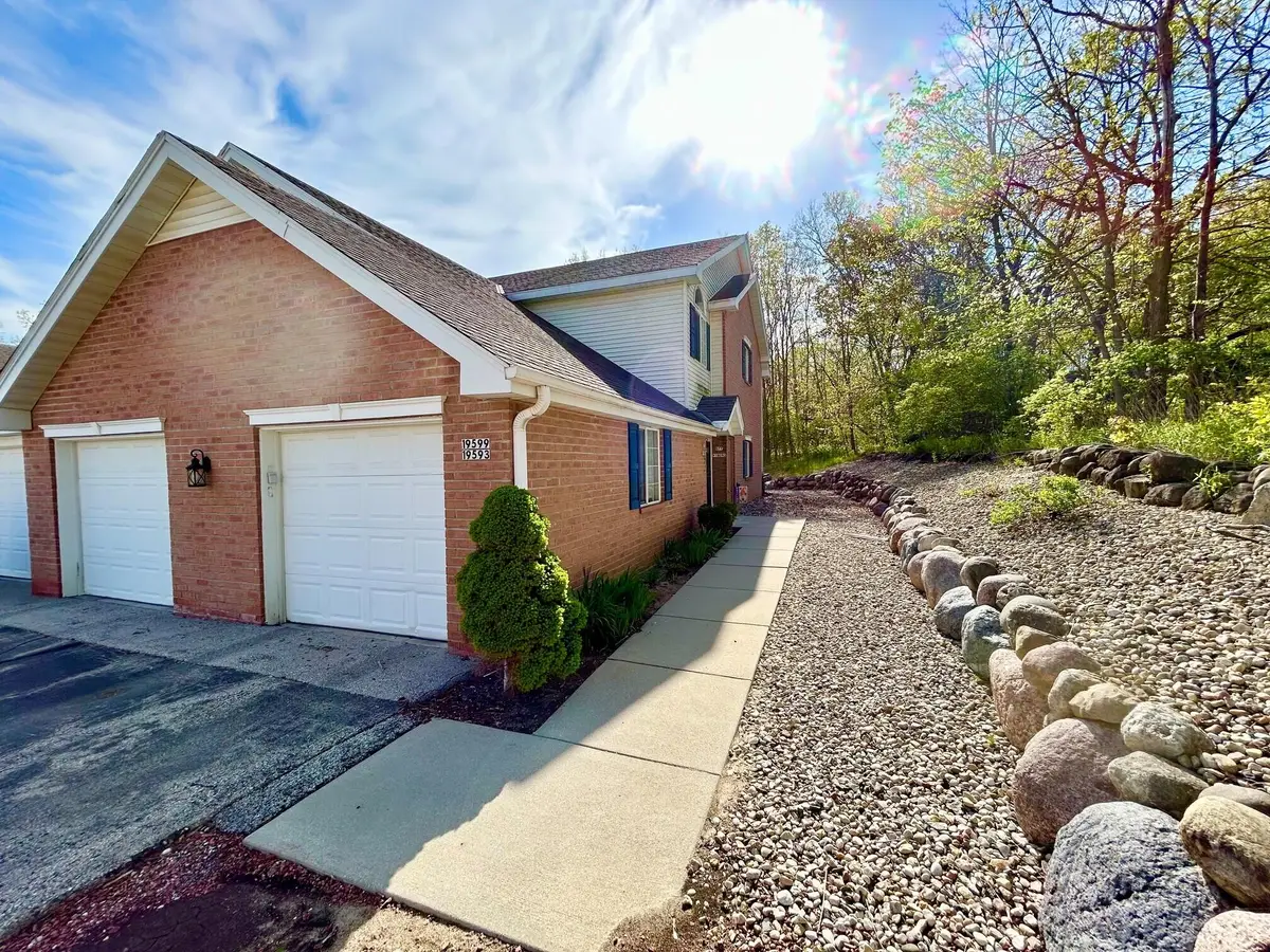 S77W19593 Lakewood Dr, Muskego, WI 53150 - #1