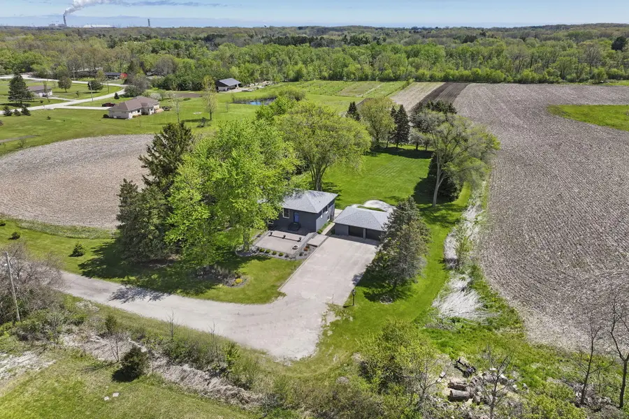 6739 Sportsman Dr, Caledonia, WI 53402 - #3