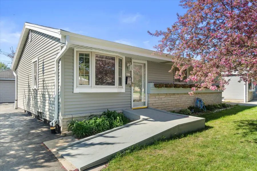 8613 W Ohio Ave, Milwaukee, WI 53227 - #3