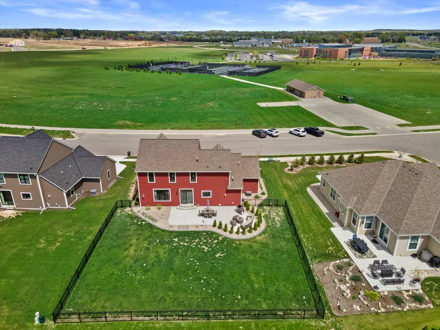 1311 Whalen Dr, Oconomowoc, WI 53066 - #2