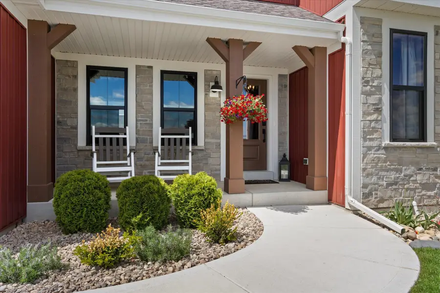 1311 Whalen Dr, Oconomowoc, WI 53066 - #3