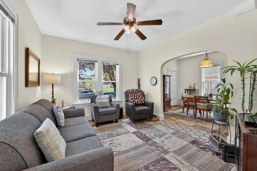 165 N 71 St, Milwaukee, WI 53213 - #3