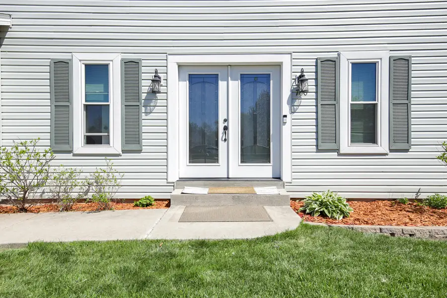 780 W Cardinal Cir, Oak Creek, WI 53154 - #2
